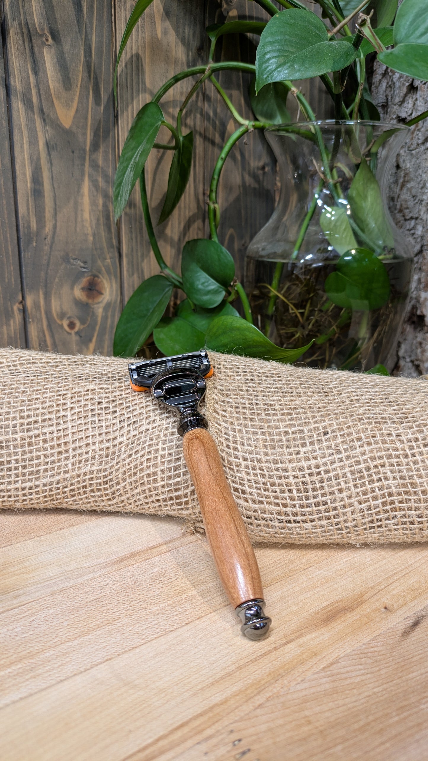 Rasoirs en bois tournés unique !