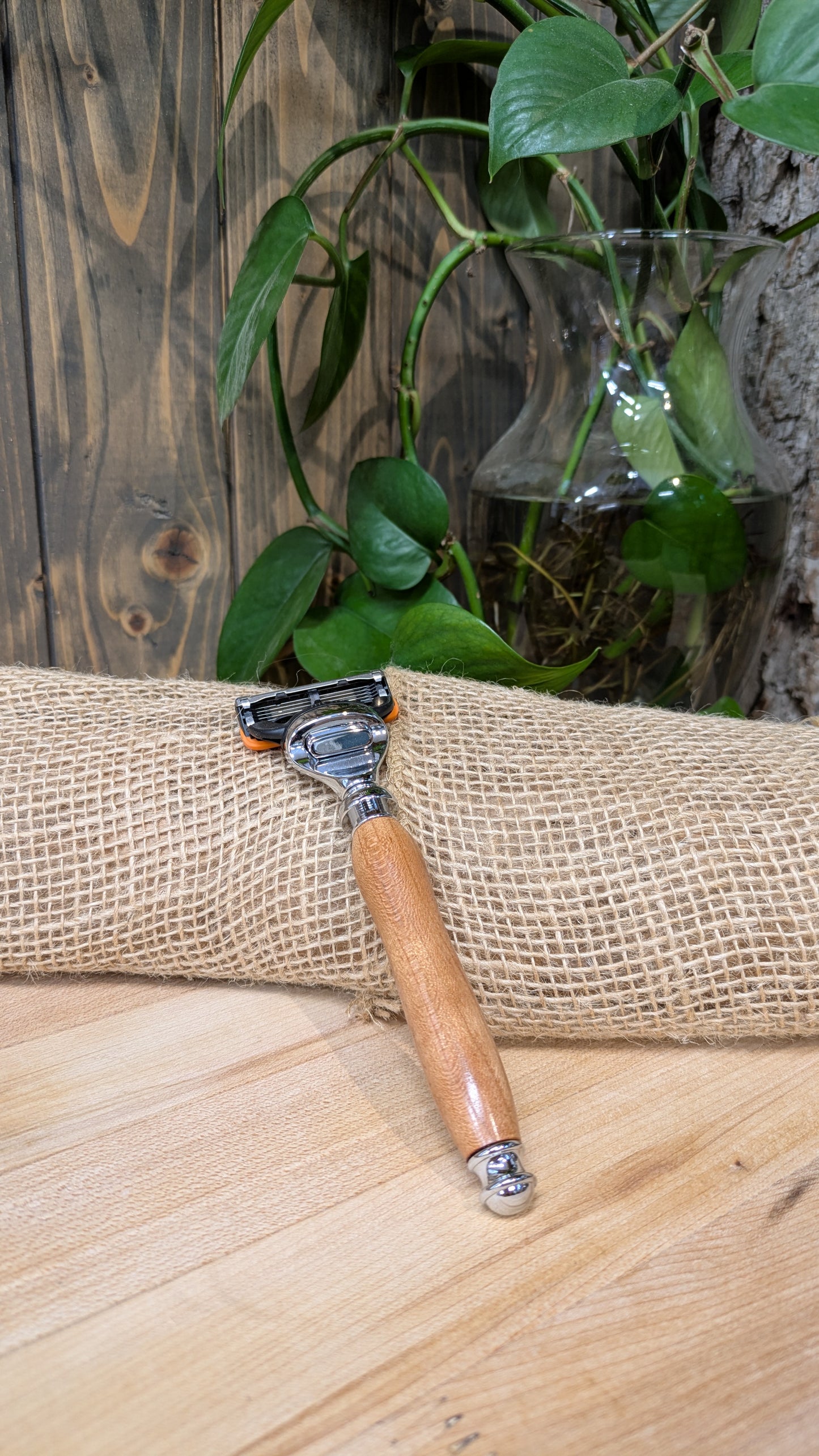 Rasoirs en bois tournés unique !