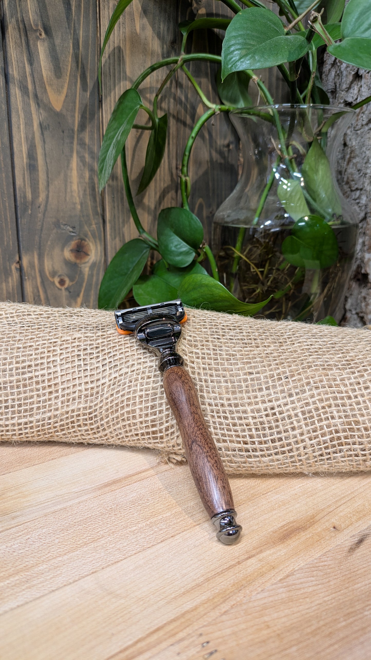 Rasoirs en bois tournés unique !