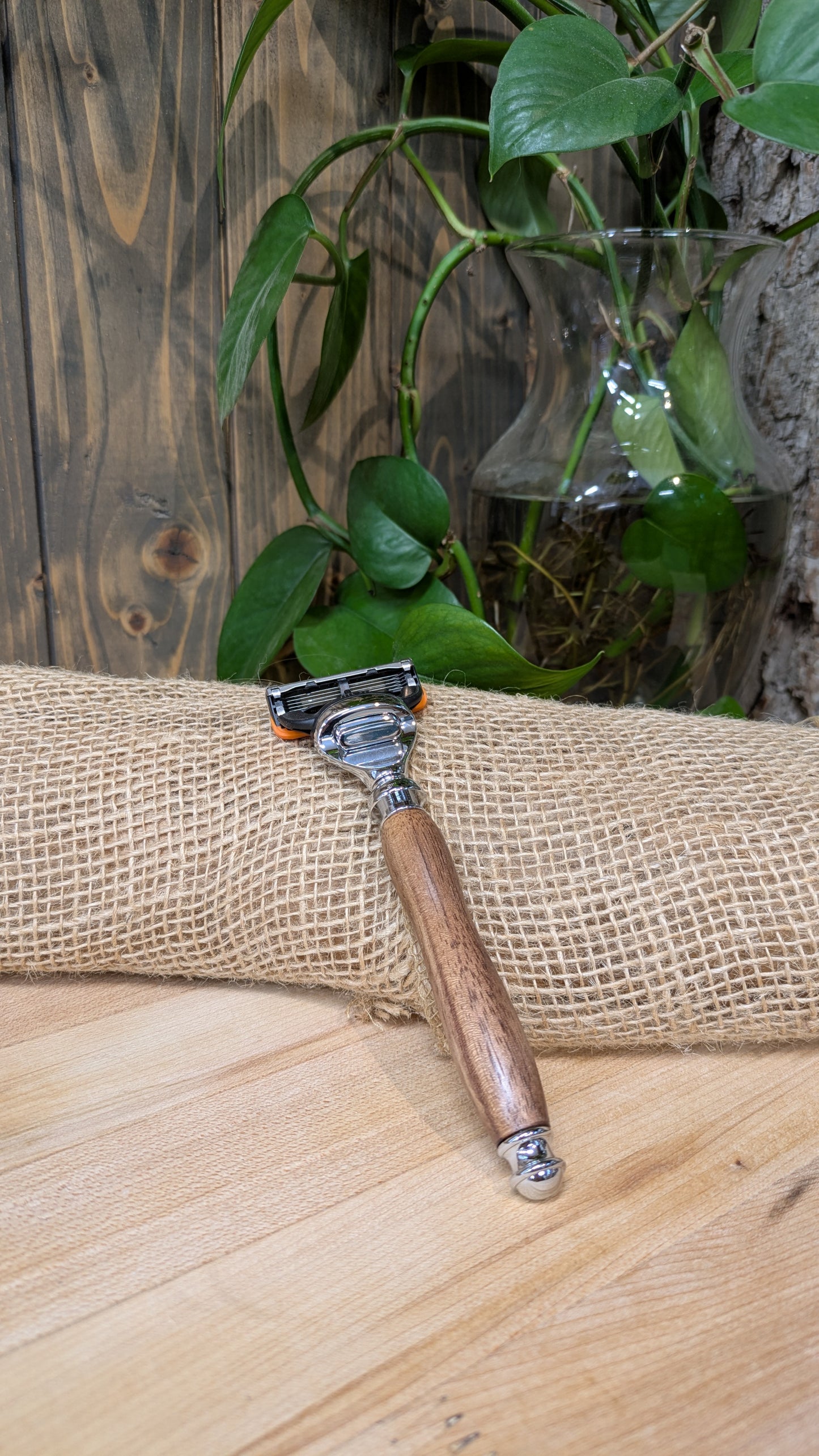 Rasoirs en bois tournés unique !