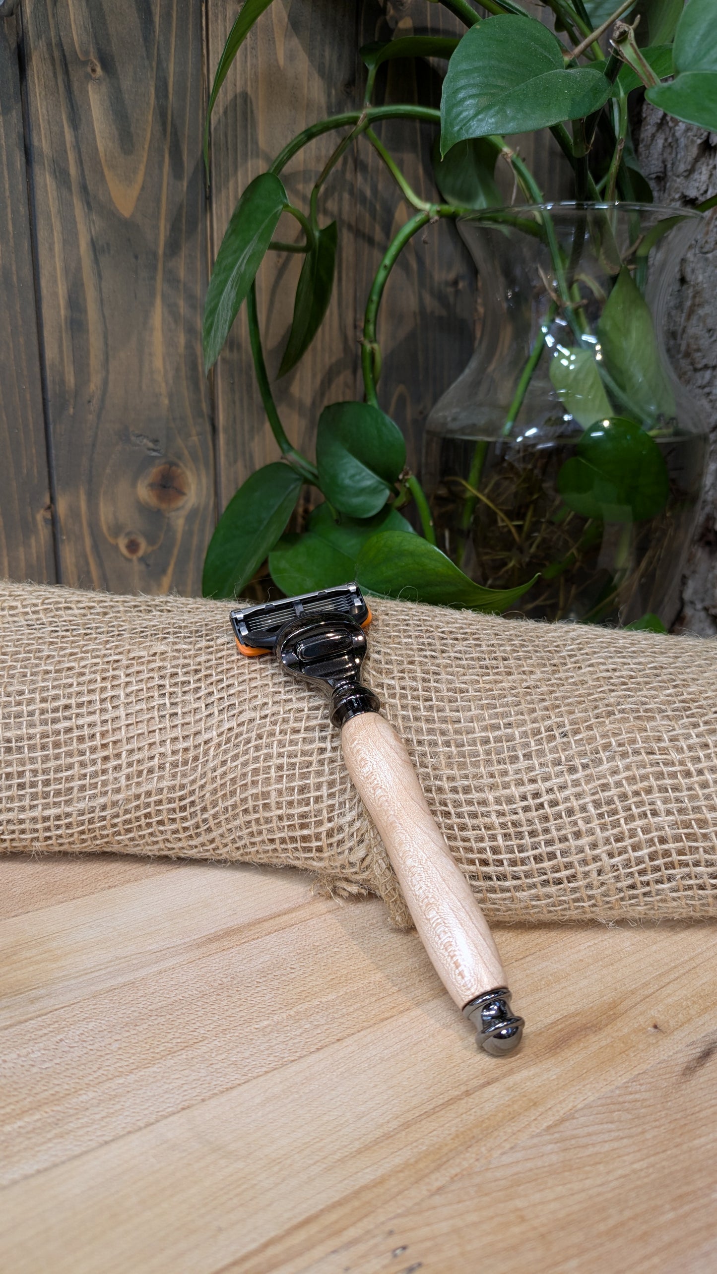 Rasoirs en bois tournés unique !